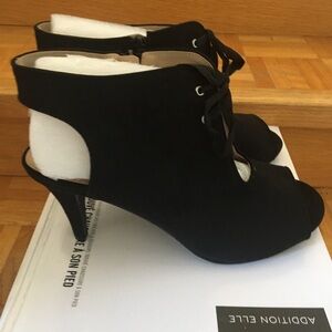 Sz 12 wide peep toe sling backs